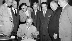Atomic_Energy_Act_of_1946_signing